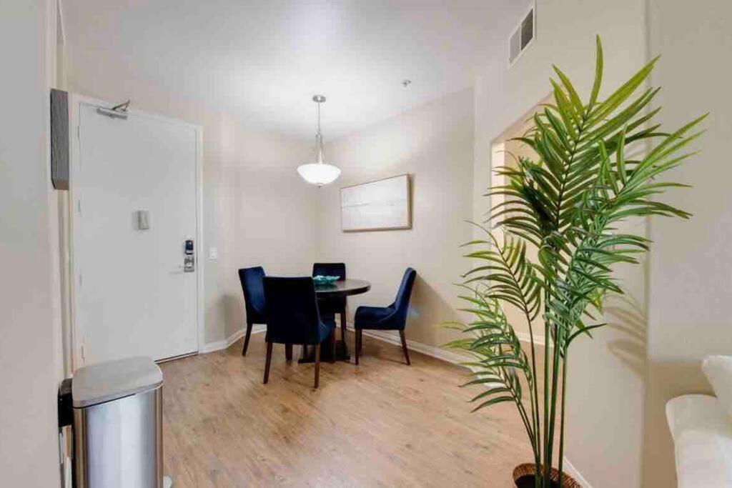 The Nest A Spacious 1 Bedroom Apartment With A Pool View Los Angeles Exterior photo